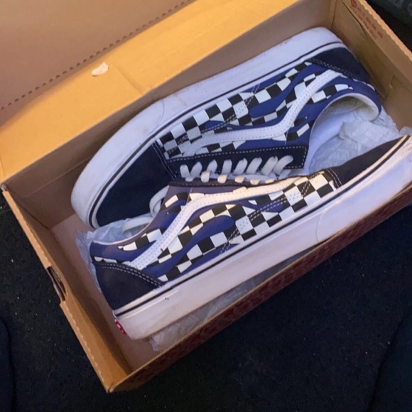 Checkered vans with blue flames - Picture 2 of 2